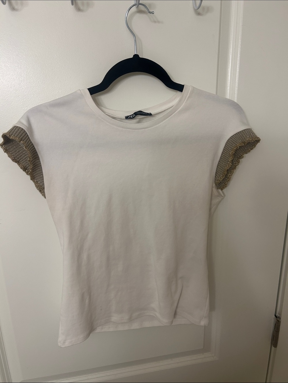 Zara White Short-Sleeve Tee with Gold Ruffle Sleeves